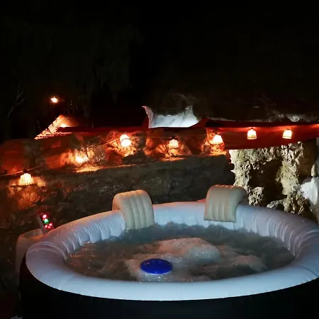 La Cueva Refugio Casa rural