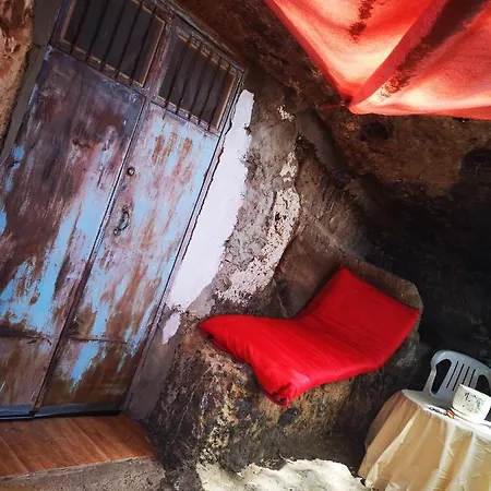 La Cueva Refugio